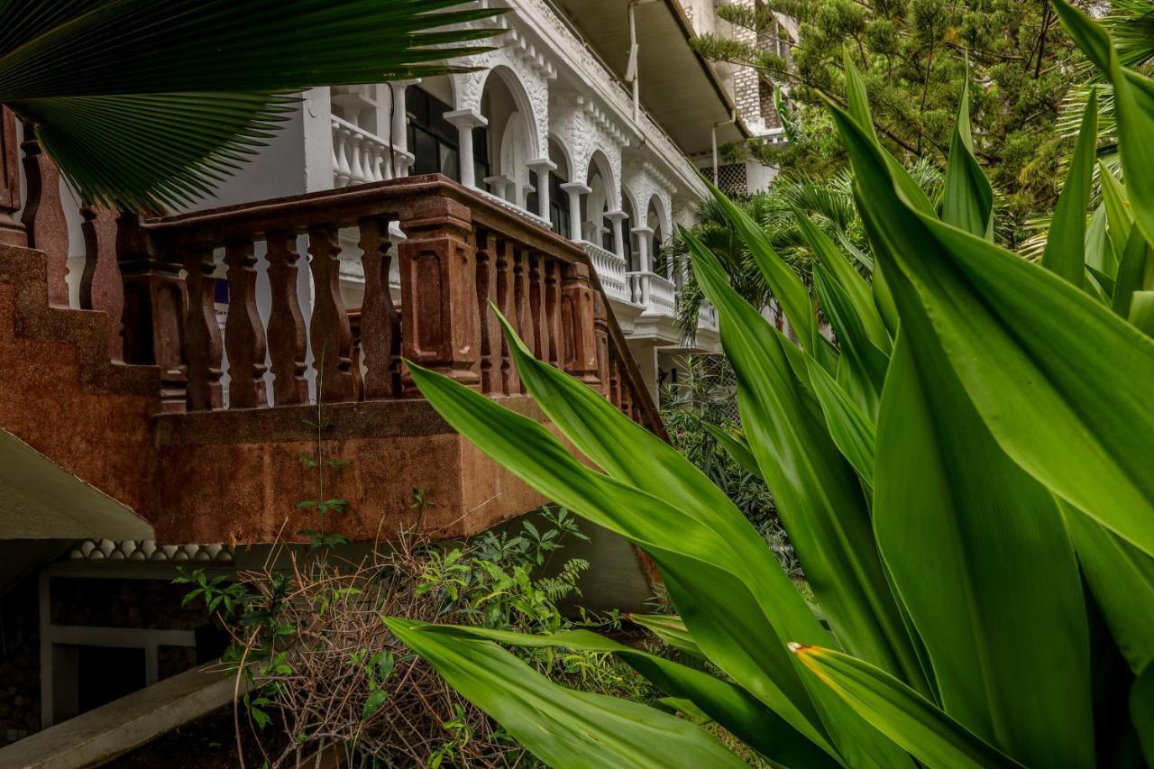 Cityblue Creekside Hotel & Suites Момбаса Экстерьер фото