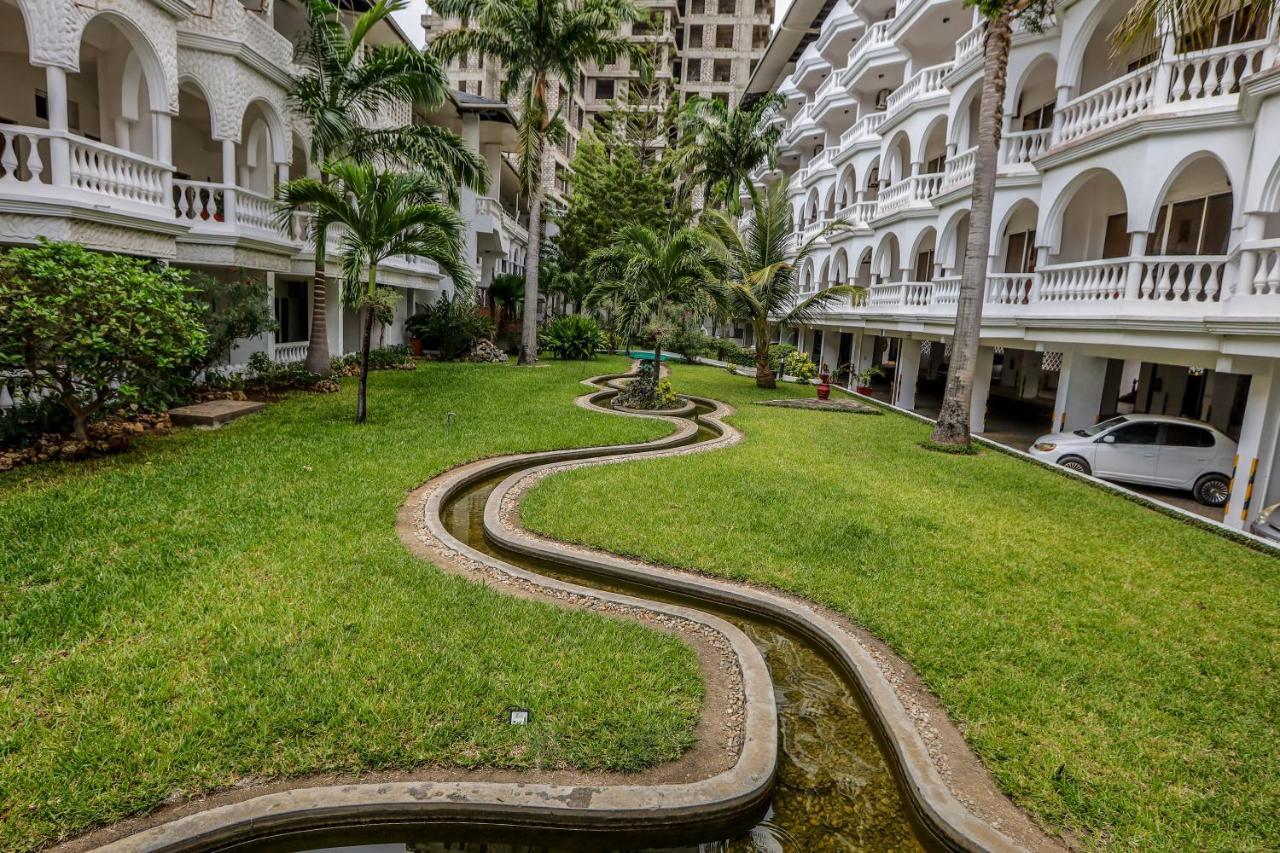 Cityblue Creekside Hotel & Suites Момбаса Экстерьер фото