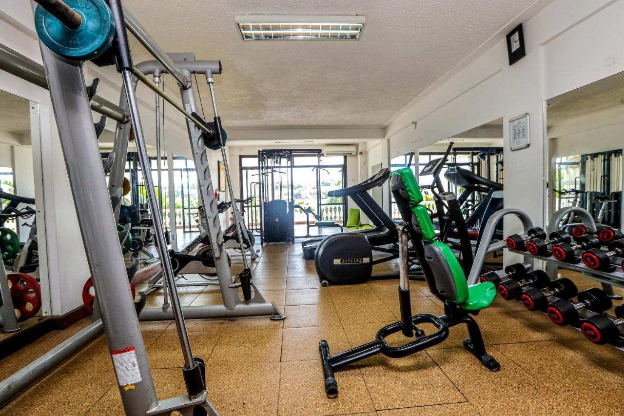 Cityblue Creekside Hotel & Suites Момбаса Экстерьер фото